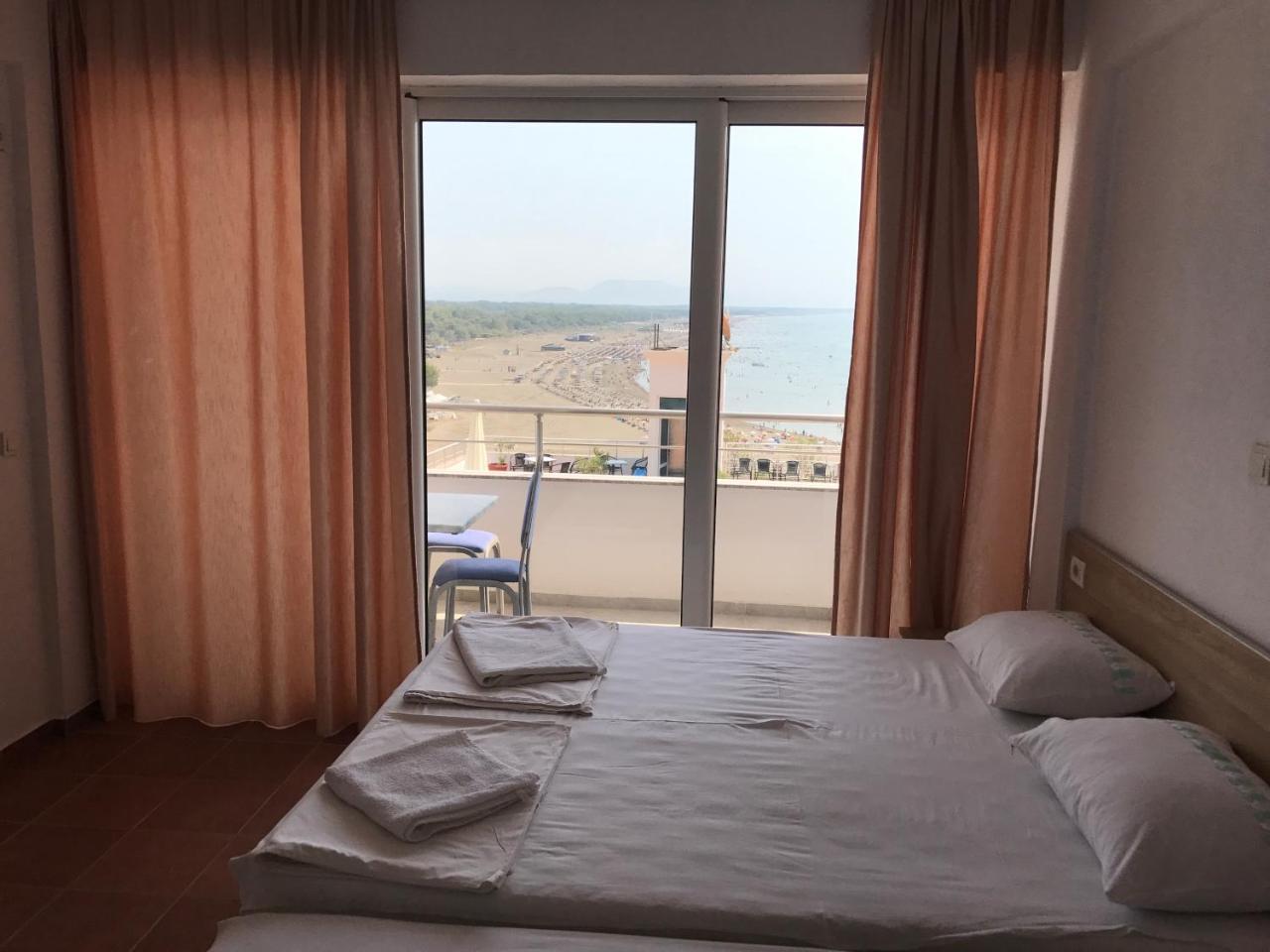 Hotel La Rosa Negra Улцинь Экстерьер фото